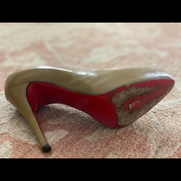 Christian Louboutin tan leather platform pumps - Picture 10 of 11